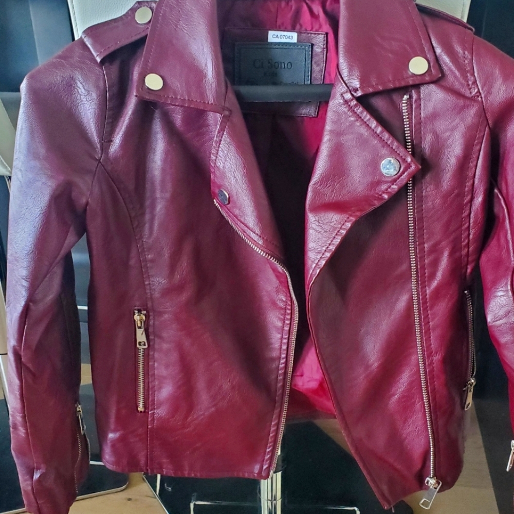 Faux leather kids jacket ci sono by Cavelini size 10 in burgandy- wine color
